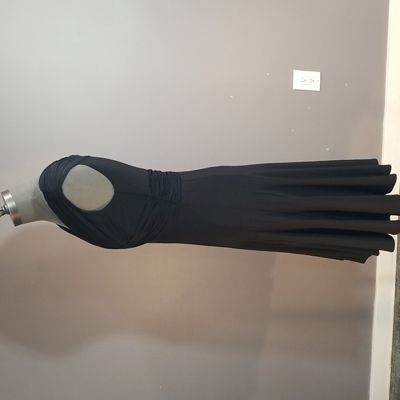 Frank Lyman size 6 black dress made in Canada stretchy fabric.  Designer quality - Picture 3 of 14